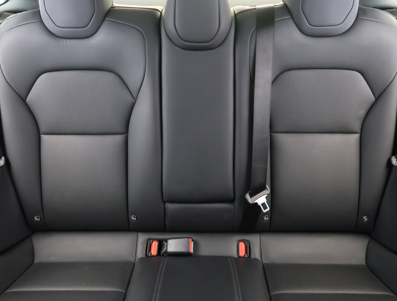 Tesla Model 3 Standard Range Plus – fotografie 14