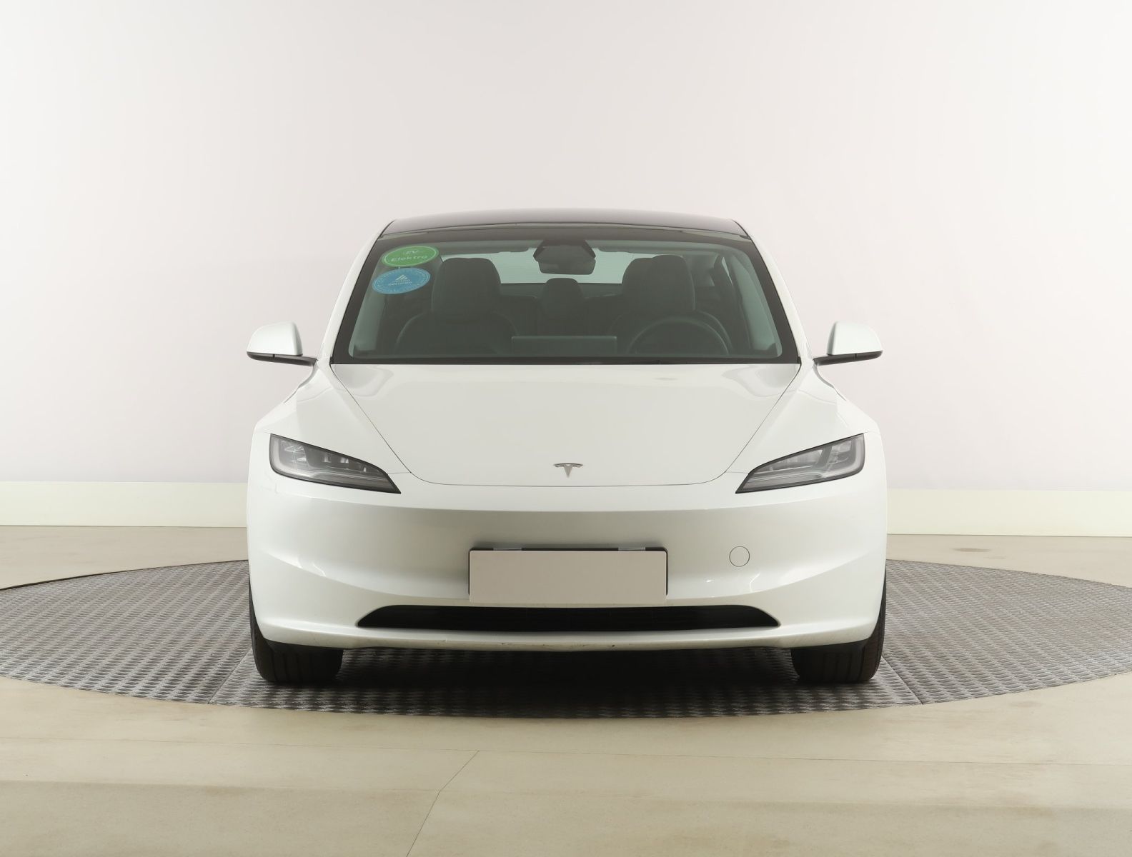 Tesla Model 3 - 2023