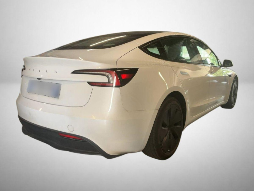 Tesla Model 3, 2023