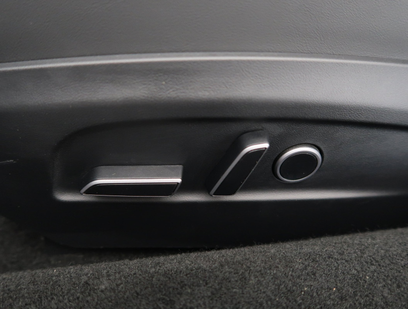 Tesla Model 3, 2023