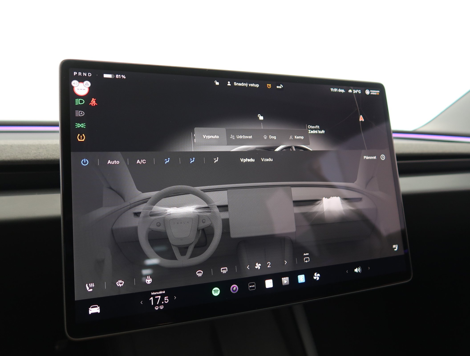 Tesla Model 3 Standard Range Plus – fotografie 28