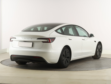 Tesla Model 3 - 2023