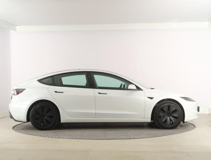 Tesla Model 3, 2023