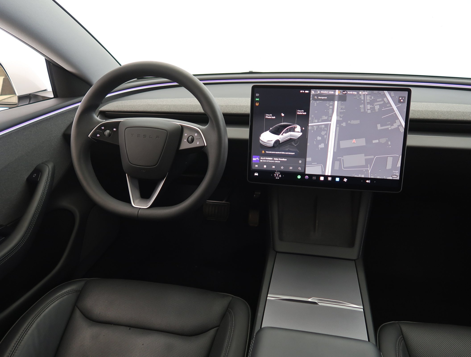 Tesla Model 3 Standard Range Plus – fotografie 9