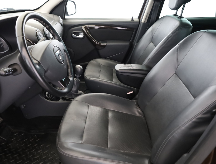 Dacia Duster, 2010