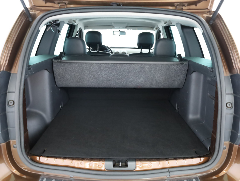 Dacia Duster, 2010