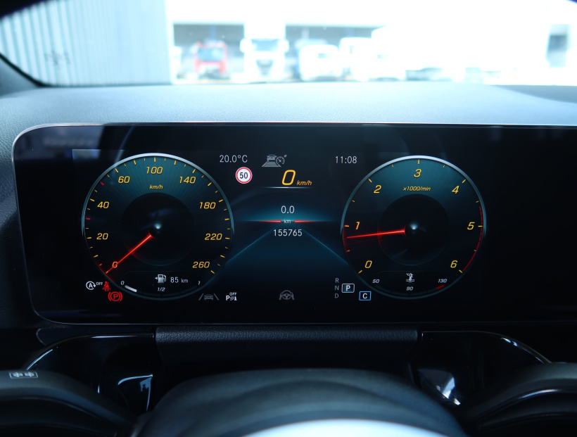 Mercedes-Benz GLA, 2021