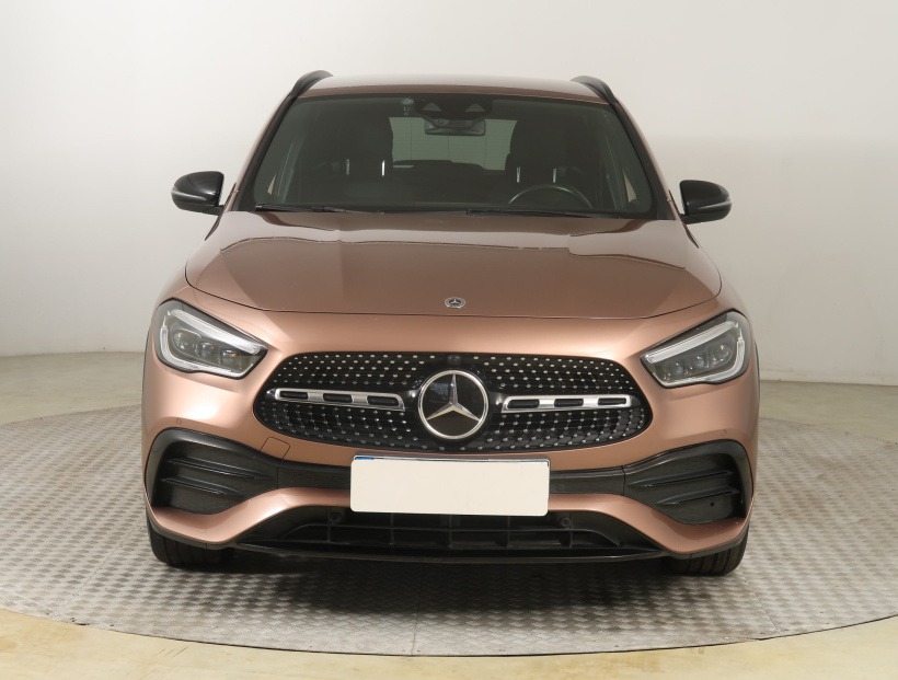 Mercedes-Benz GLA, 2021