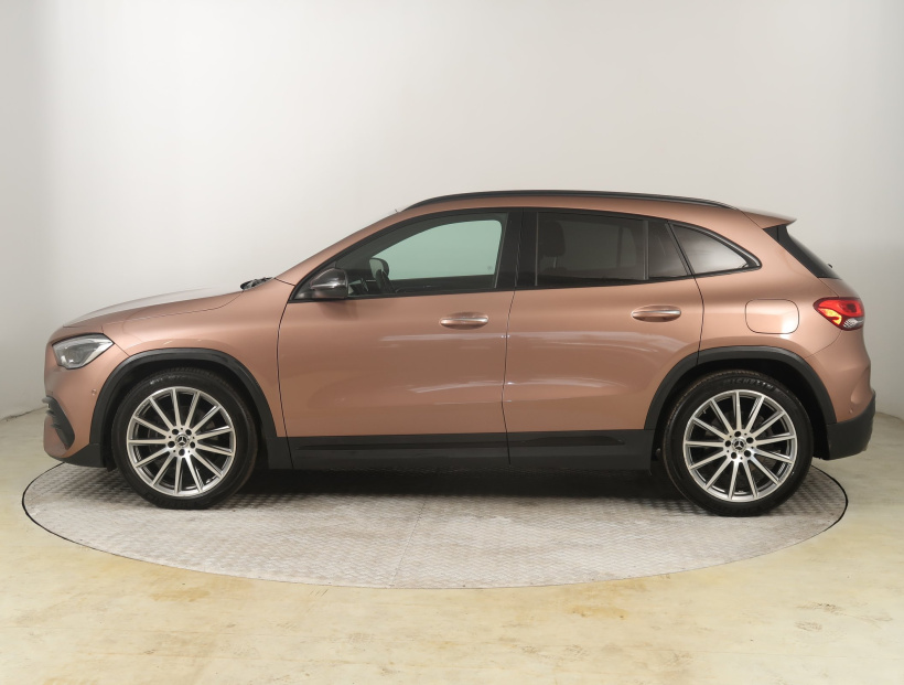 Mercedes-Benz GLA, 2021