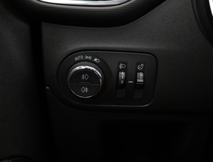 Opel Crossland, 2019