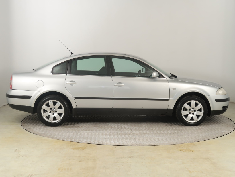 Volkswagen Passat, 2004