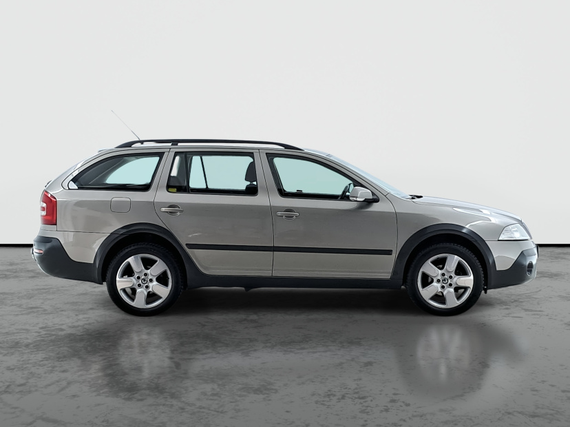 Škoda Octavia Scout, 2008