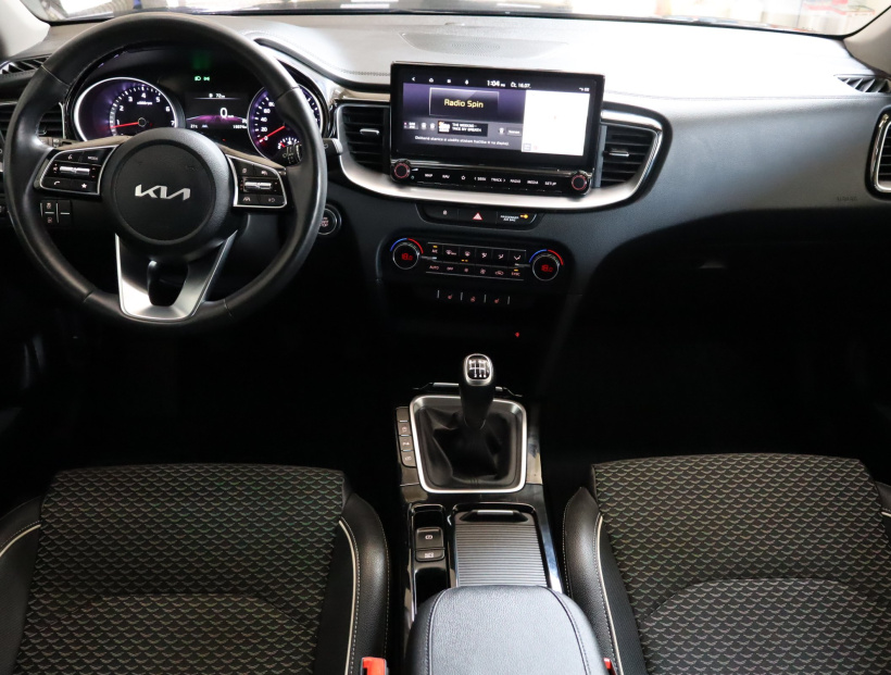Kia XCeed, 2024