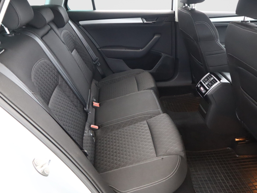 Škoda Superb, 2015
