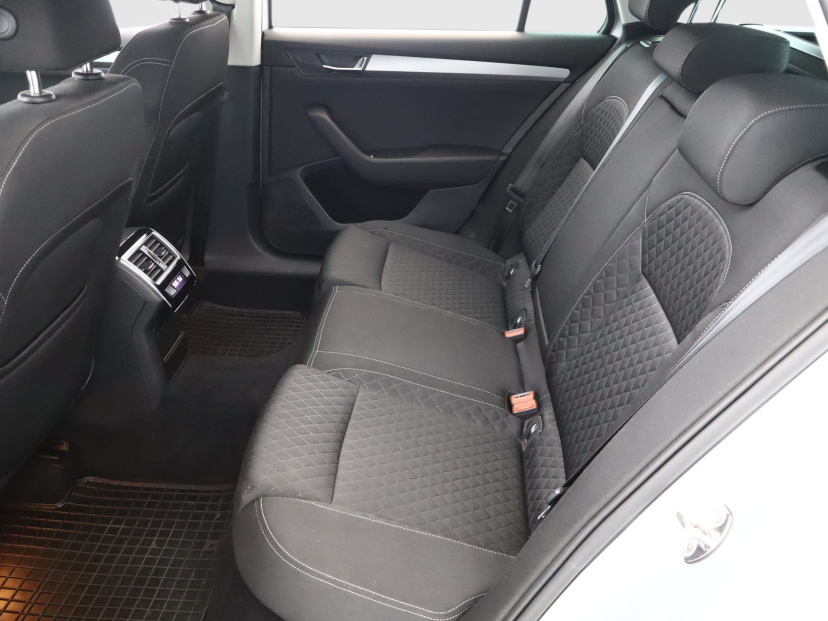 Škoda Superb, 2015
