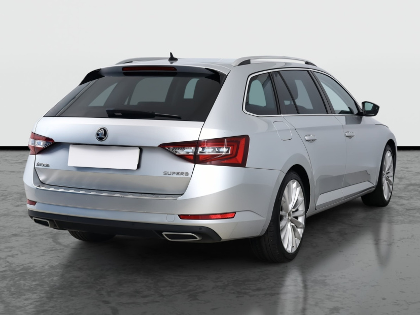 Škoda Superb, 2015