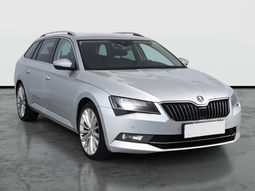 Škoda Superb, 2015