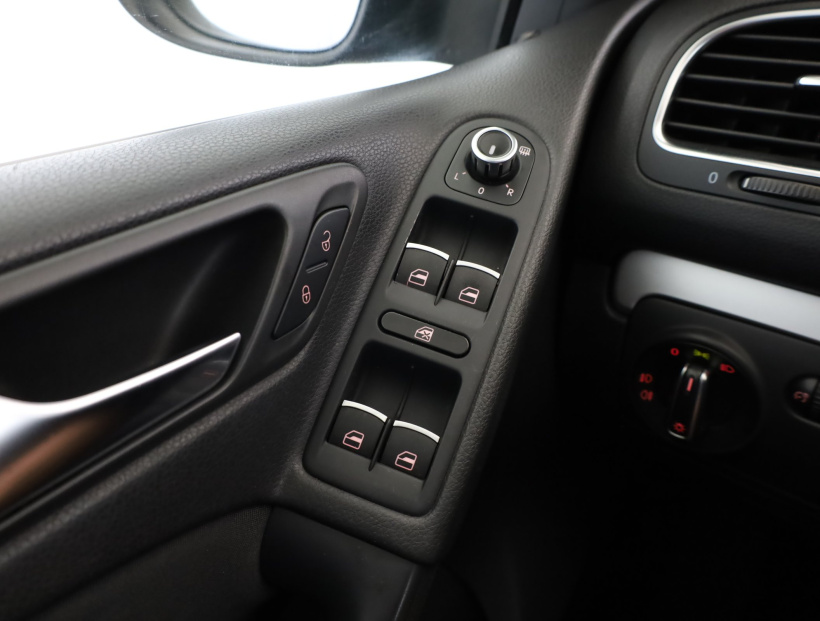 Volkswagen Golf, 2010
