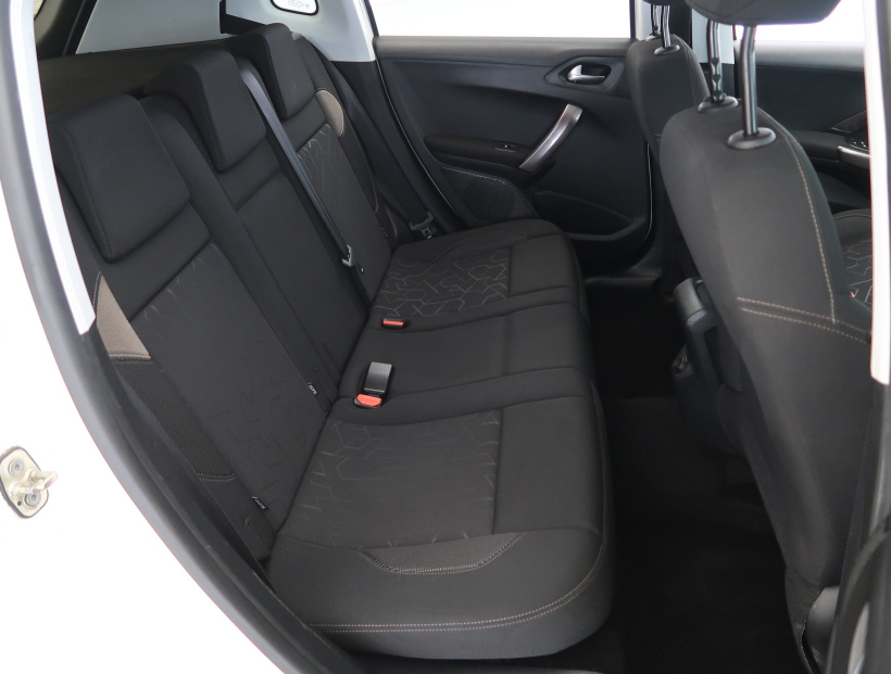Peugeot 2008, 2014