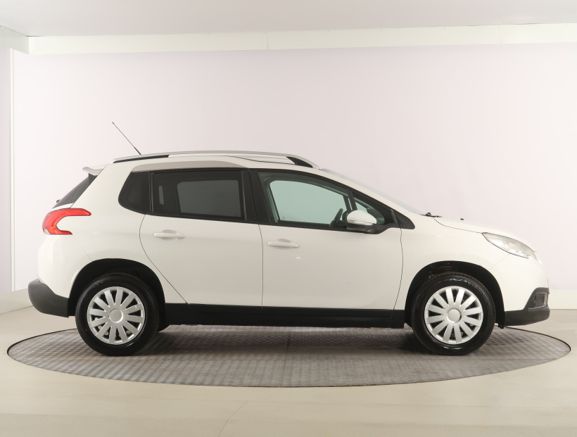 Peugeot 2008, 2014