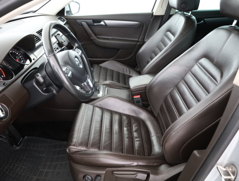 Volkswagen Passat, 2014