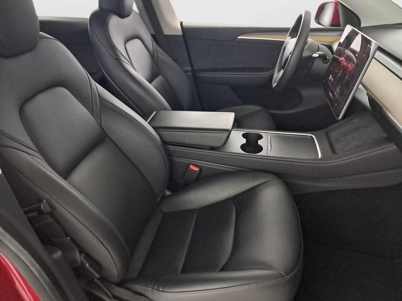 Tesla Model Y, 2022
