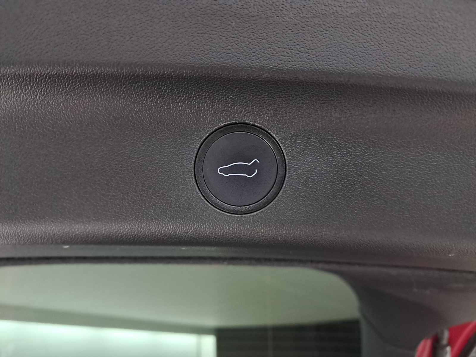 Tesla Model Y Long Range AWD – fotografie 26