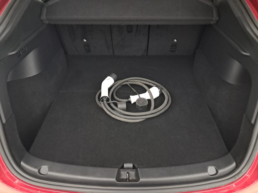 Tesla Model Y, 2022