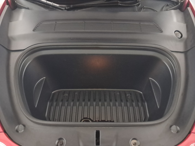 Tesla Model Y, 2022