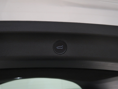 Tesla Model Y - 2023
