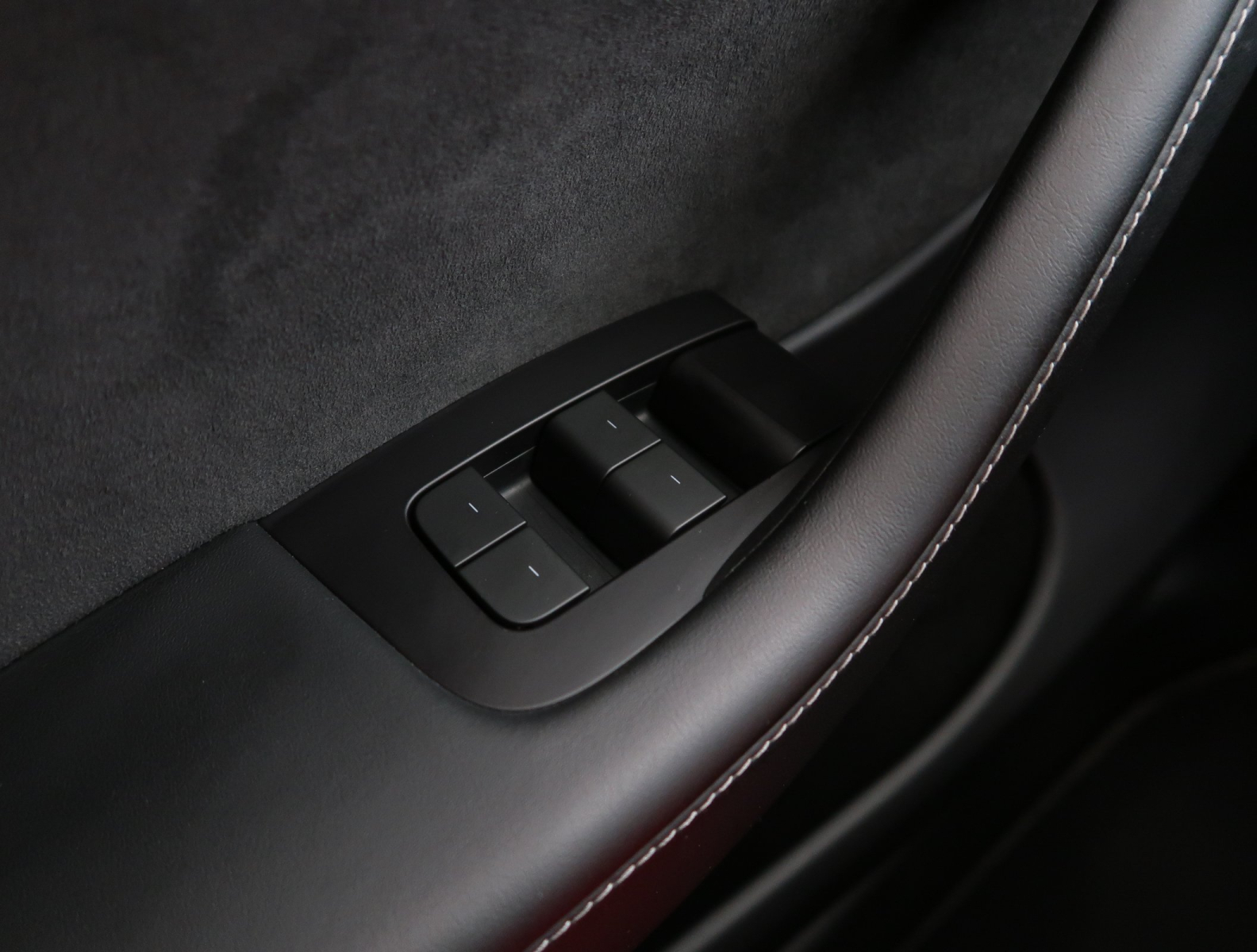 Tesla Model Y - 2023