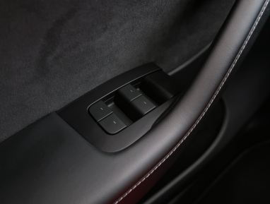 Tesla Model Y - 2023