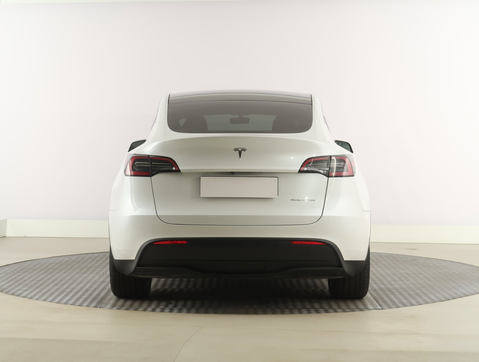 Tesla Model Y Long Range AWD – fotografie 6