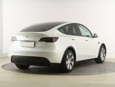 Tesla Model Y - 2023