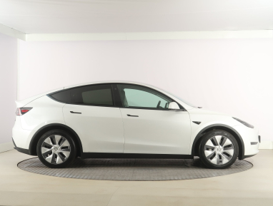 Tesla Model Y - 2023