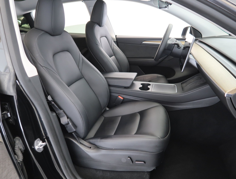 Tesla Model Y, 2023