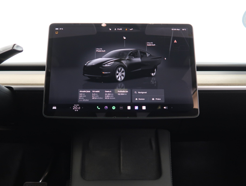 Tesla Model Y, 2023