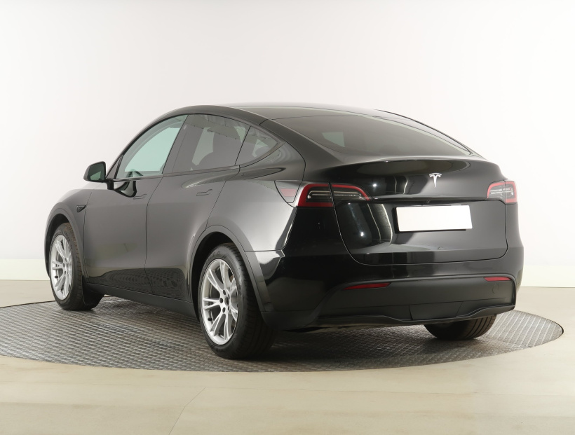 Tesla Model Y, 2023