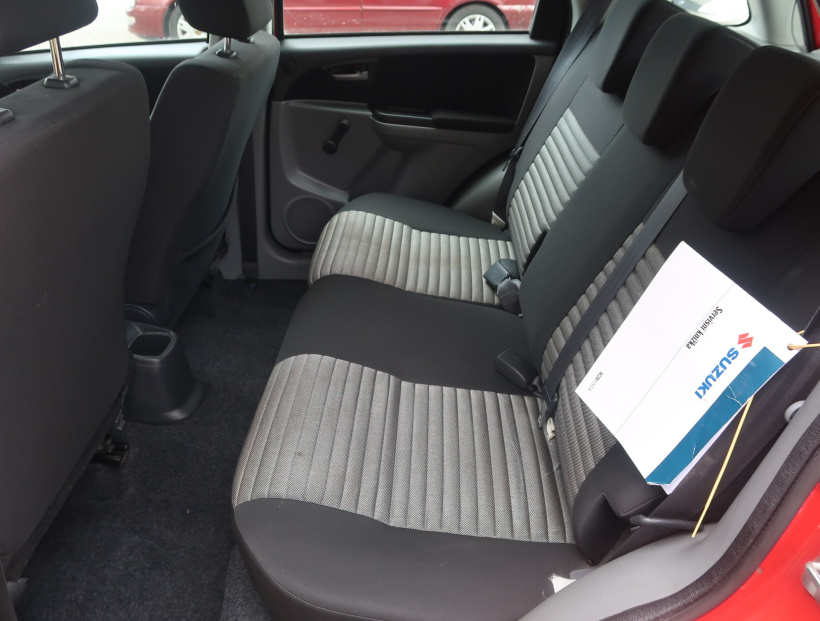 Suzuki SX4, 2011