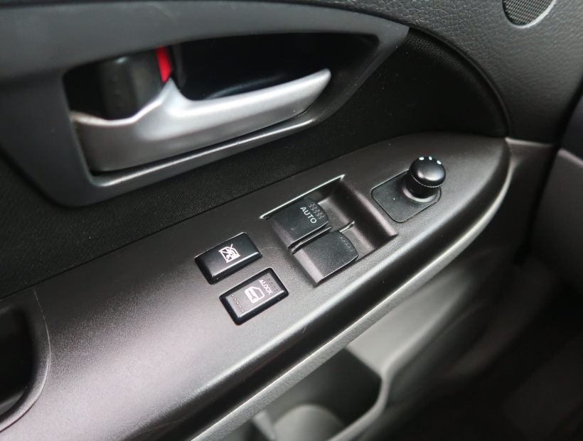 Suzuki SX4, 2011
