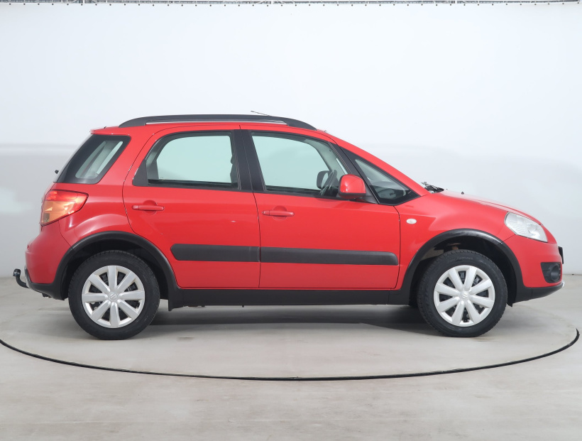 Suzuki SX4, 2011