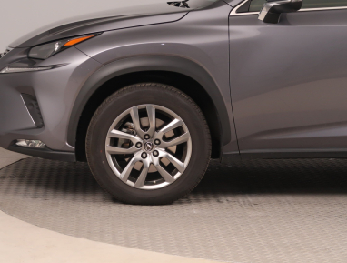 Lexus NX - 2022