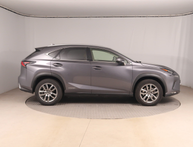 Lexus NX - 2022