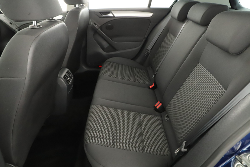 Volkswagen Golf, 2010