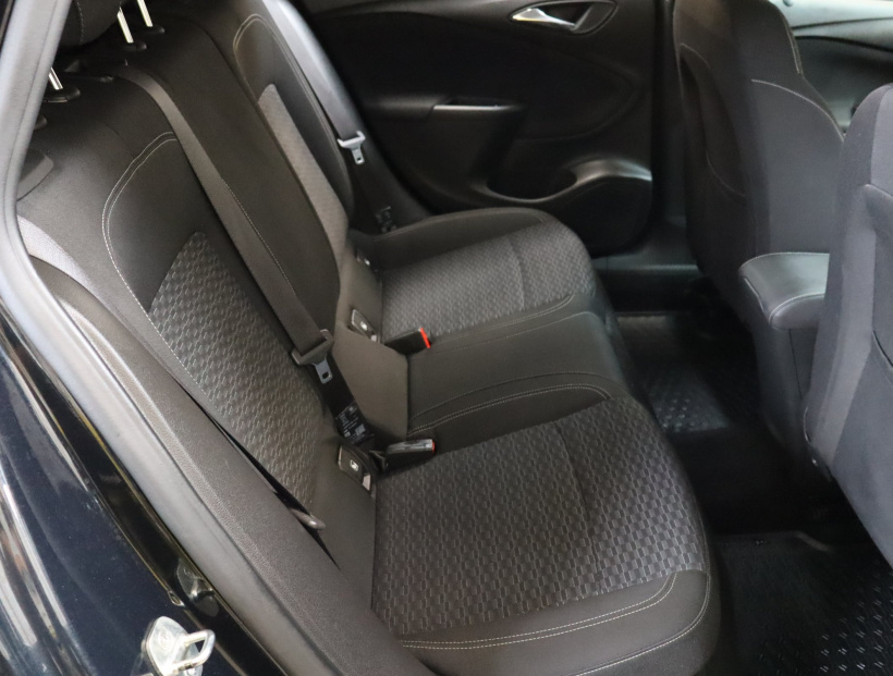 Opel Astra, 2019