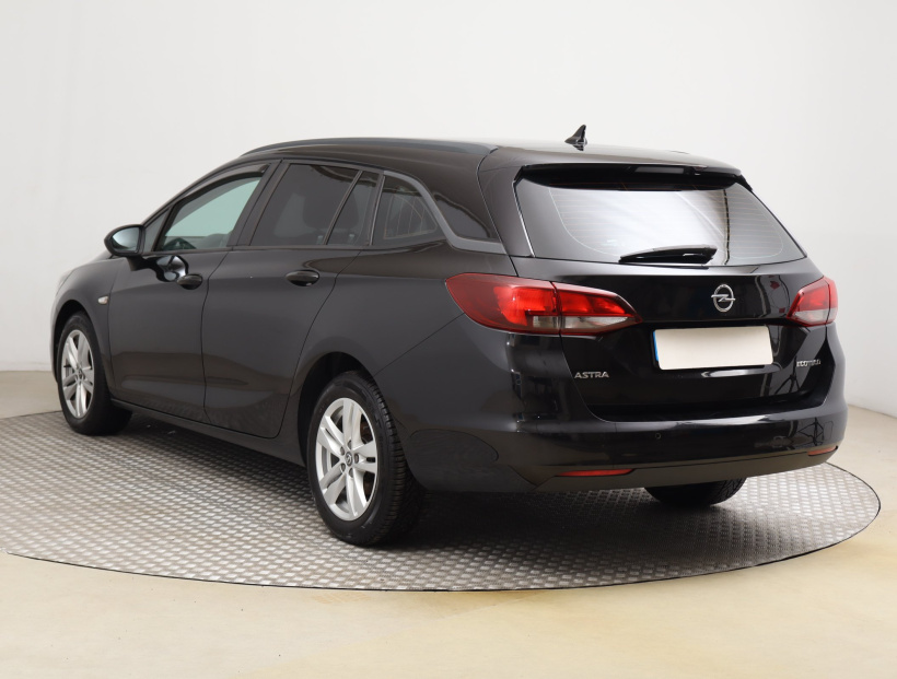 Opel Astra, 2019