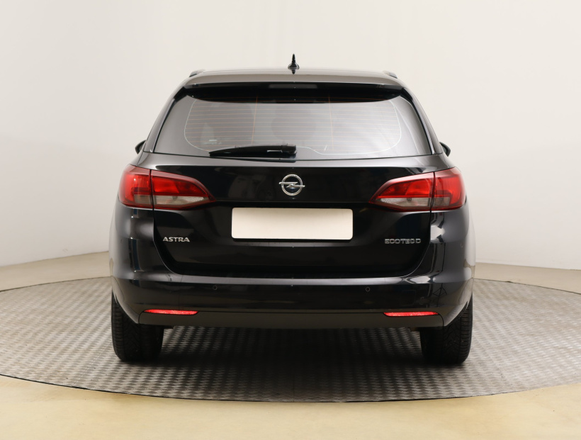 Opel Astra, 2019