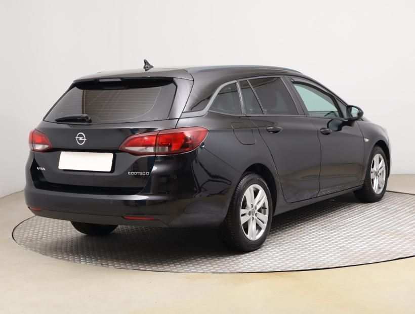Opel Astra, 2019