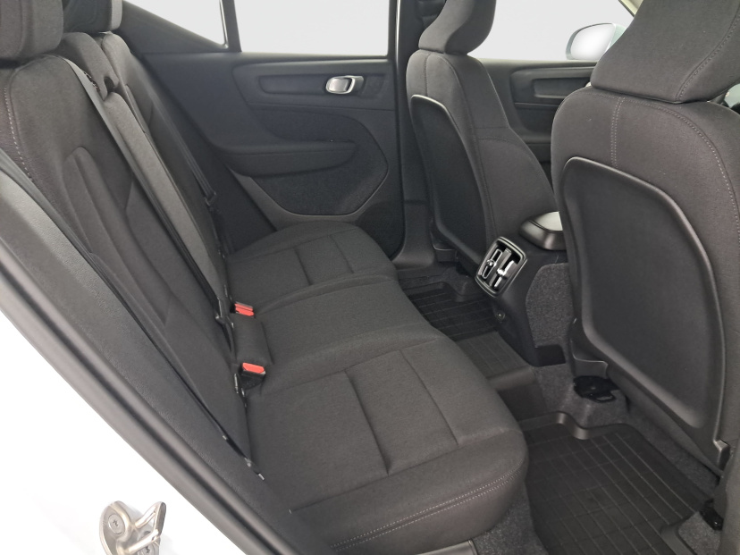Volvo XC40, 2026