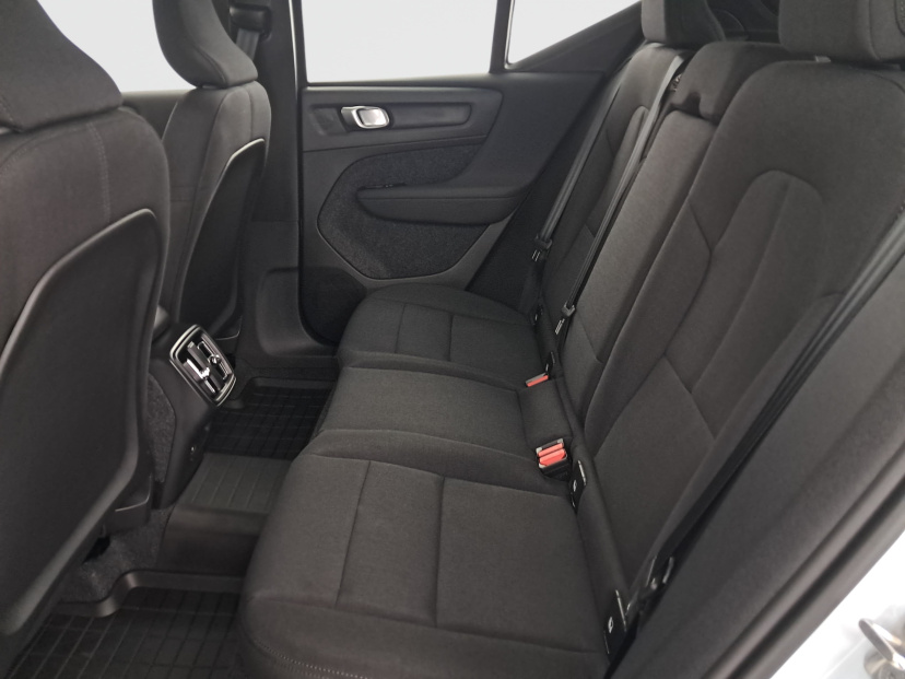 Volvo XC40, 2026